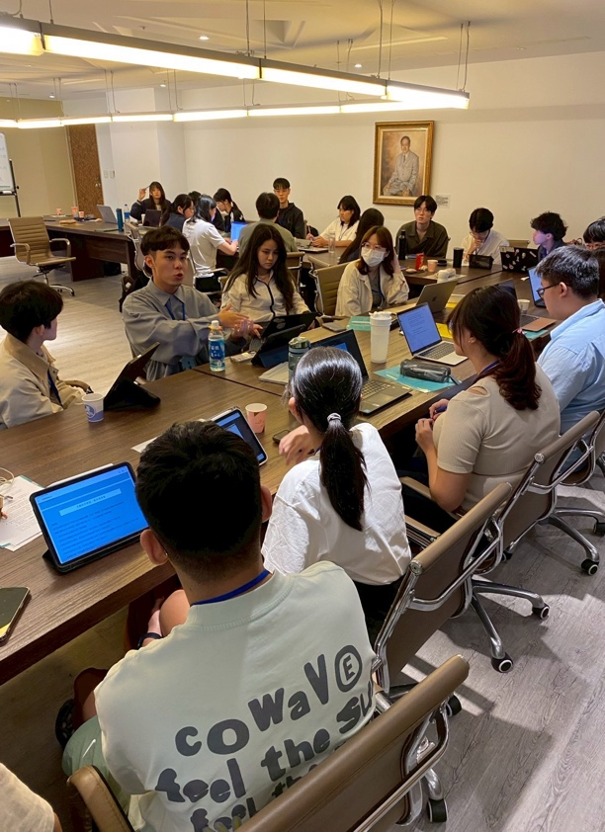 圖二：助教課的討論與交流