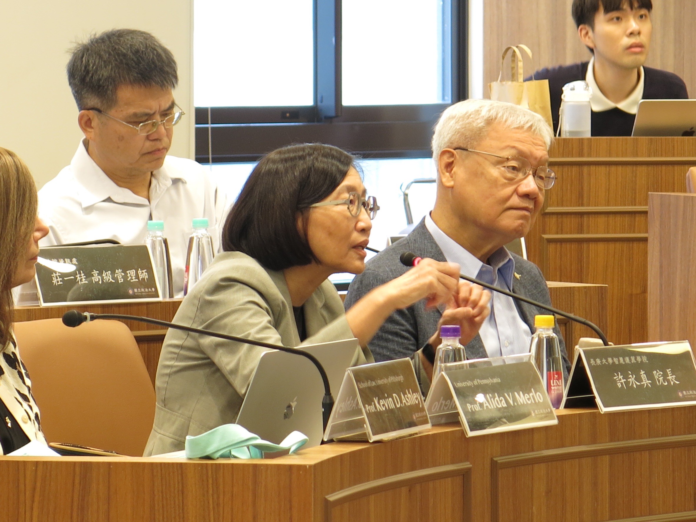 圖3_長庚大學智慧運算學院許永真院長發言