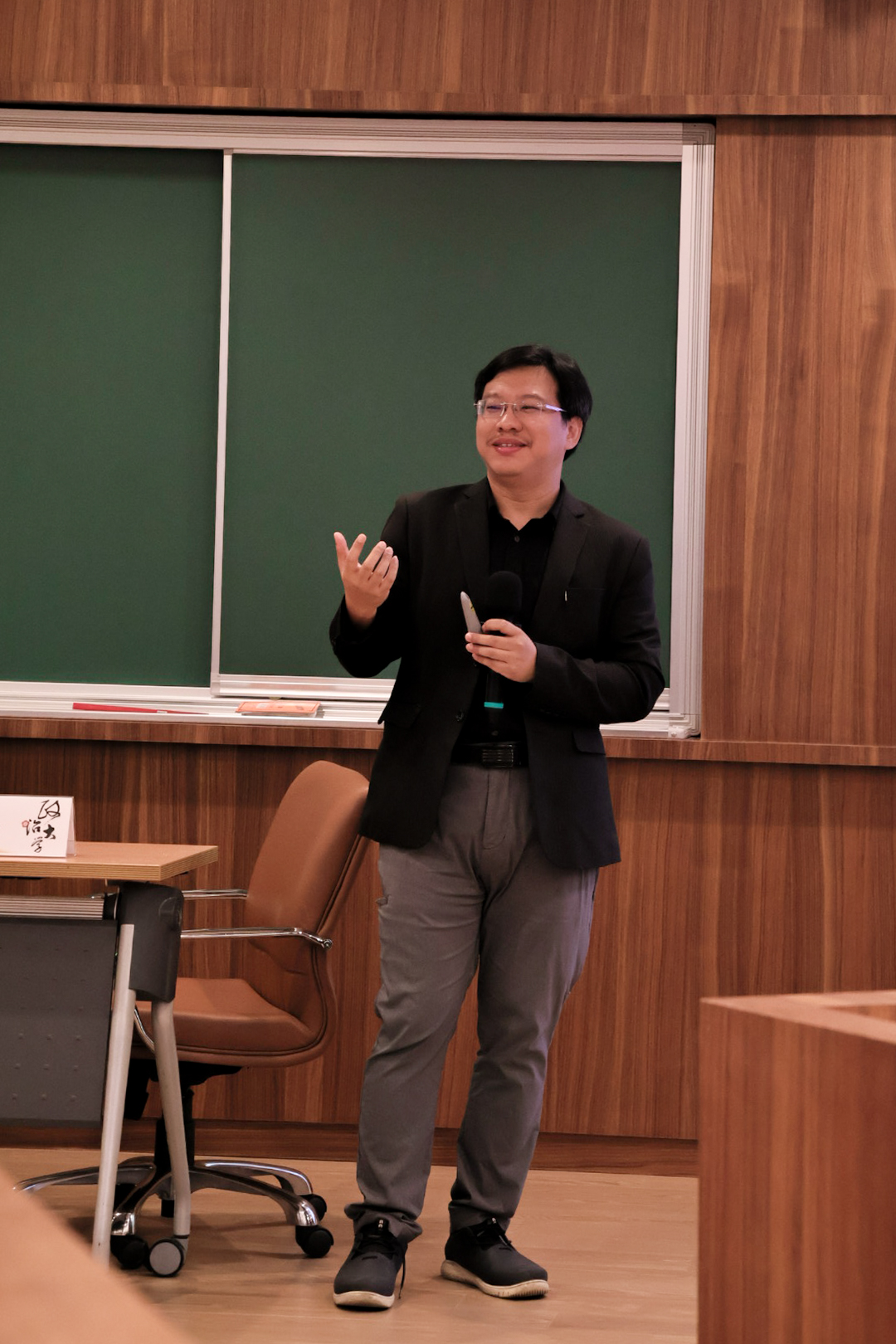 主講人周宇修律師。